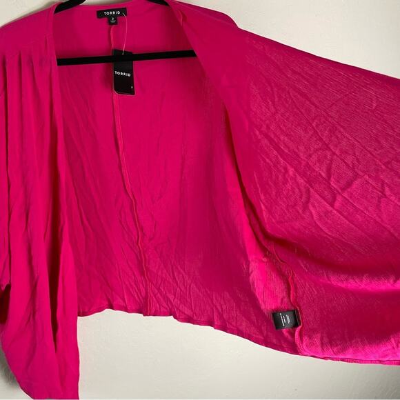 Torrid Pink Washable Gauze Tie Front Crop Kimono 2X NWT 40255075 Barbie Pink - Picture 7 of 16